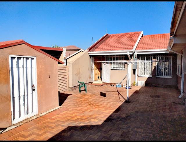 4 BEDROOM HOUSE FOR SALE IN BRACKENDOWNS